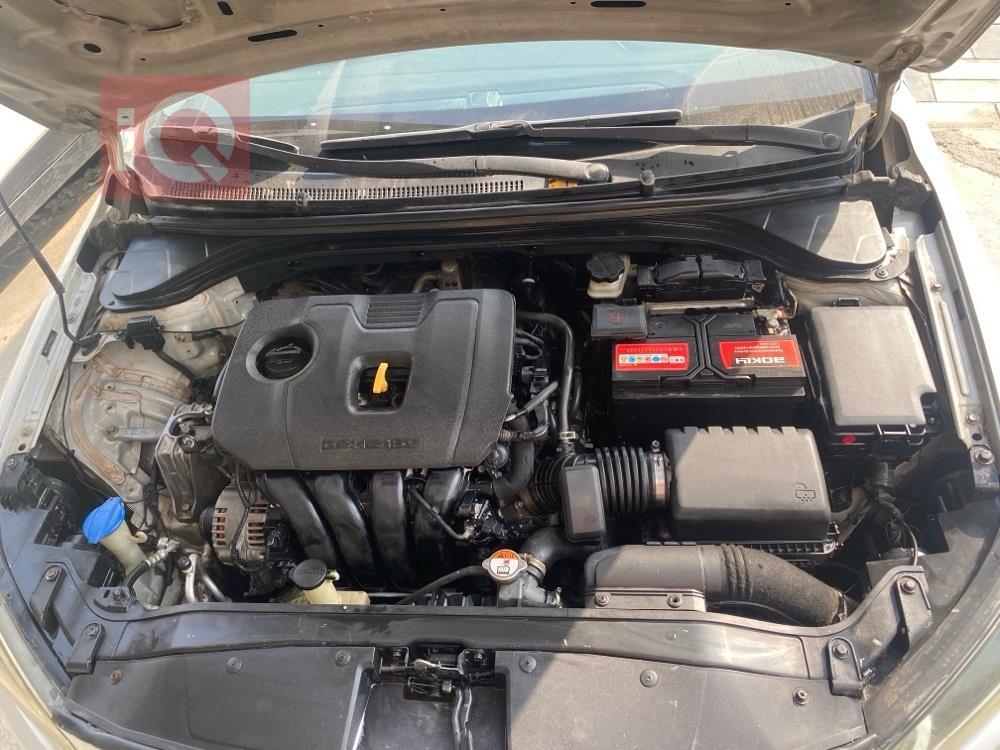 هیۆندای ئەلەنترا